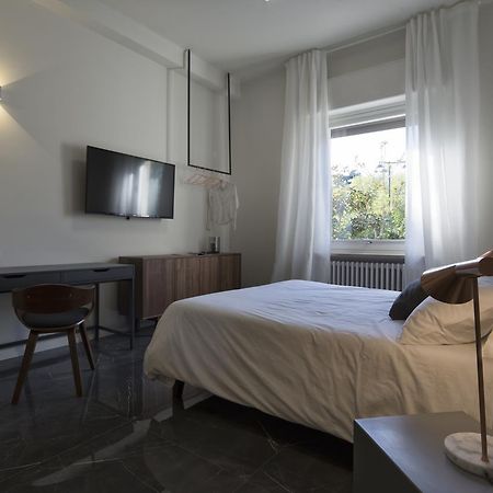 Suite Vogue Stazione Voghera Eksteriør bilde